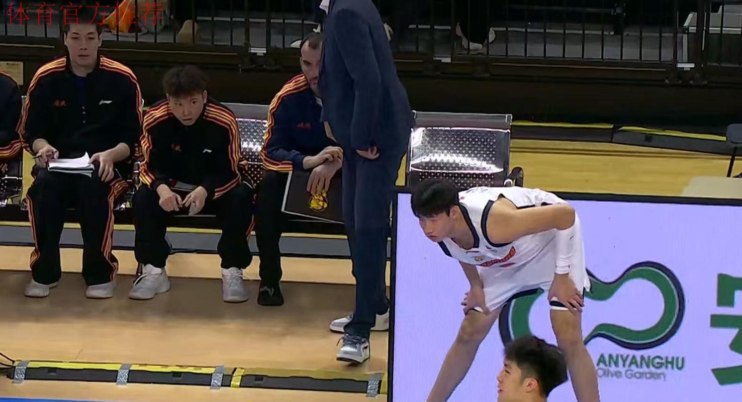 天赋完爆王洪泽!广东“新四号位”正式上位,这可是杜锋的杀手锏 天赋完爆王洪泽!广东“新四号位”正式上位,这可是杜锋的杀手锏